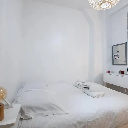 Vertus - Cozy In The Marais Neighborhood Apartment
